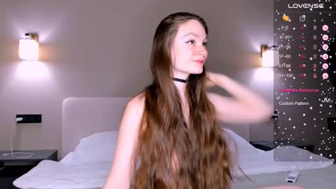 Snapshot of bondgirl4fun chatting on February 27, 6:40 am Olly online show from February 27, 6:40 am