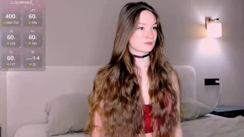 Snapshot of bondgirl4fun chatting on September 15, 7:08 am Olly online show from September 15, 7:08 am