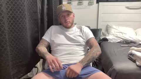 boner4you1994 online show from October 10, 4:00 am