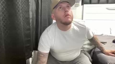 boner4you1994 online show from October 12, 11:53 am