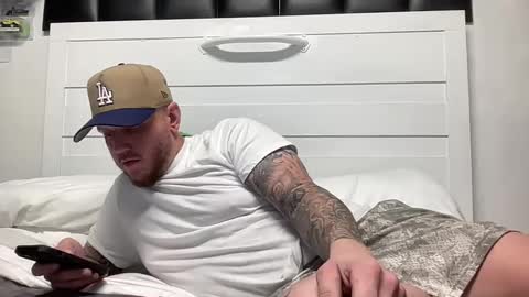 boner4you1994 online show from October 14, 10:38 am