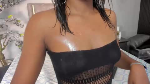 boniebluee online show from November 17, 4:18 am