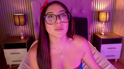 Snapshot of bonnali_lune chatting on October 1, 1:22 am bonnali_lune online show from October 1, 1:22 am