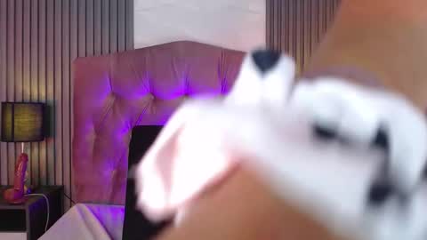 Snapshot of bonnali_lune chatting on October 21, 11:05 pm bonnali_lune online show from October 21, 11:05 pm