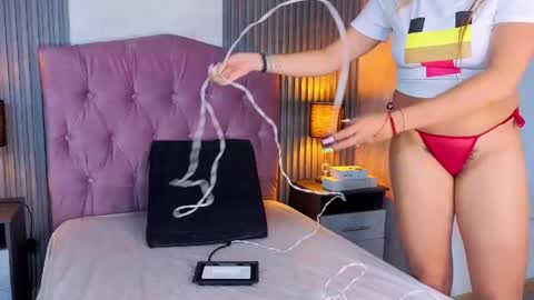 bonnali_lune online show from April 19, 5:07 am