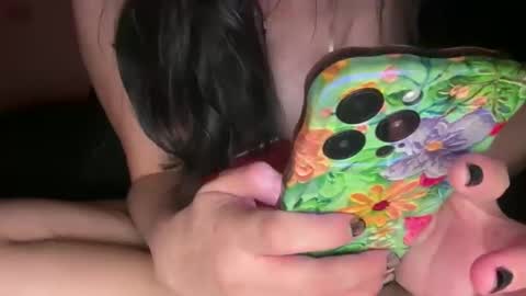 BonnettBonett   I cam from 4pm- 12am central time Costa Rica online show from January 10, 4:58 am