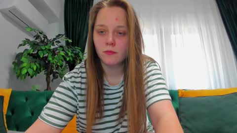 Snapshot of bonnie77777 chatting on March 3, 10:49 am Bonnie online show from March 3, 10:49 am