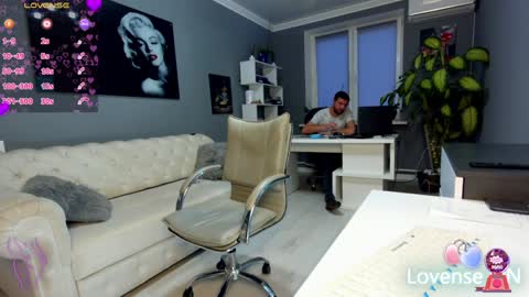 bonnie_annd_clyde online show from December 4, 1:53 pm