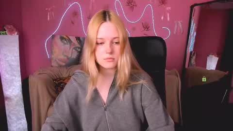 bonnie_crystal online show from April 19, 10:14 am