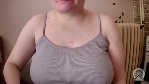Snapshot of bonnie_jade chatting on June 18, 8:03 am Bonnie online show from June 18, 8:03 am