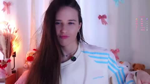 Emma online show from April 13, 1:00 am