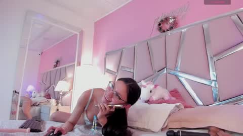 Bonnie  online show from December 28, 6:29 pm