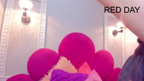 Snapshot of bonniie_22 chatting on October 16, 2:18 pm Bonnie online show from October 16, 2:18 pm