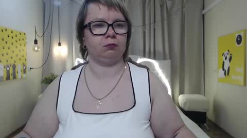 bonnnyboobsy online show from May 11, 4:04 pm