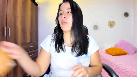 Snapshot of bonny_greylm chatting on December 27, 6:42 pm sofia online show from December 27, 6:42 pm