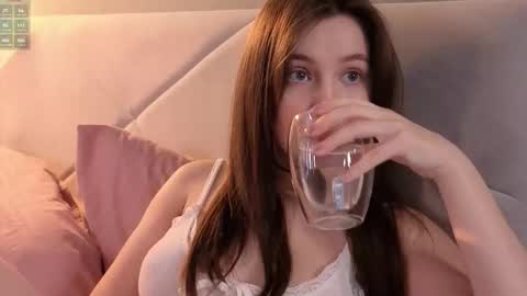 Snapshot of bonnyflower chatting on October 5, 7:12 pm Eva online show from October 5, 7:12 pm