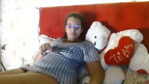 Queen Bon Vivantt online show from December 2, 4:09 am