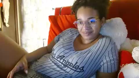 Queen Bon Vivantt online show from December 18, 11:51 pm