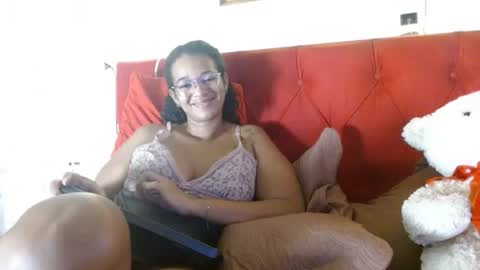 Queen Bon Vivantt online show from January 2, 1:40 pm