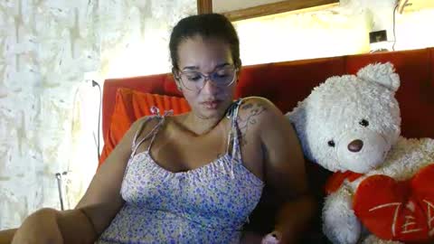 Queen Bon Vivantt online show from February 16, 10:54 pm