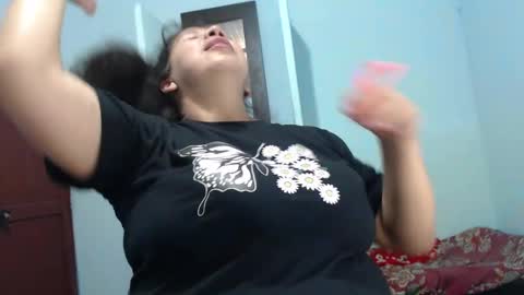 Snapshot of boobs_helling_ chatting on November 10, 8:52 pm Luciana independent model online show from November 10, 8:52 pm