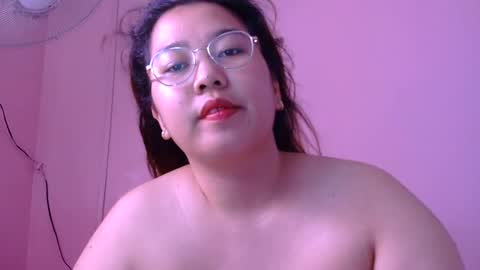 Snapshot of boobsiemarie chatting on July 5, 2:18 am MommyMarie-Singlemom of 2. online show from July 5, 2:18 am