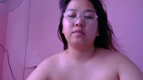Snapshot of boobsiemarie chatting on July 8, 2:16 am MommyMarie-Singlemom of 2. online show from July 8, 2:16 am