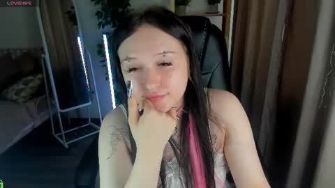 Emma online show from July 4, 1:34 am