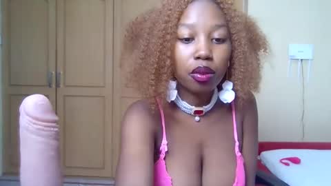 Snapshot of booby_cammy chatting on May 8, 7:46 am barbie online show from May 8, 7:46 am