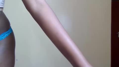 vee online show from April 13, 5:51 pm