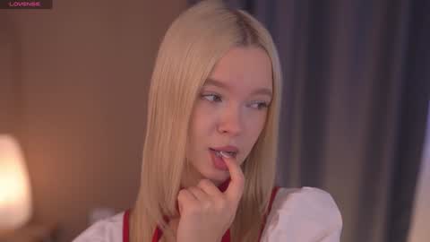 Alina online show from November 8, 1:00 pm