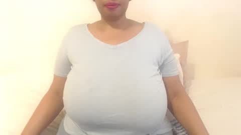 Snapshot of boobyqueen24 chatting on September 30, 6:51 am boobyqueen online show from September 30, 6:51 am