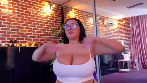 boobzilla_ online show from May 31, 6:10 am