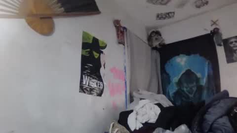 Snapshot of boomtasticone chatting on October 8, 10:57 am boomtasticone online show from October 8, 10:57 am