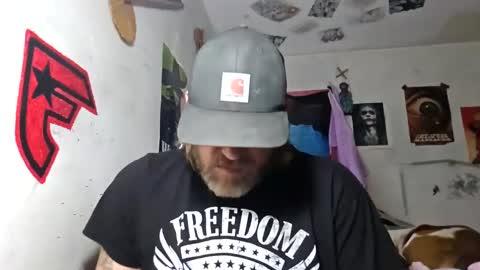 Snapshot of boomtasticone chatting on November 1, 11:51 pm boomtasticone online show from November 1, 11:51 pm