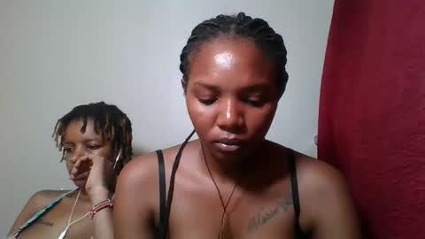 bootie_caramel online show from May 31, 6:09 pm