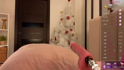 Snapshot of bootytrisha chatting on February 4, 3:33 am Trisha online show from February 4, 3:33 am