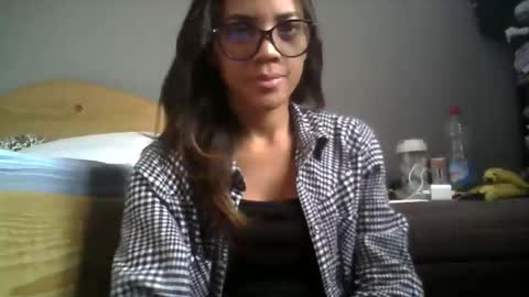 Snapshot of boozyart chatting on December 16, 7:35 am boozyArt online show from December 16, 7:35 am