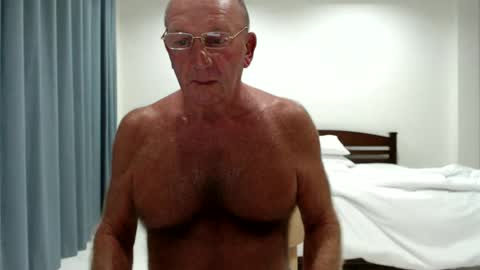 Snapshot of boppy21 chatting on February 13, 10:00 pm Boppy21 online show from February 13, 10:00 pm