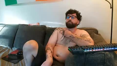 boredandirish21 online show from September 30, 8:47 pm