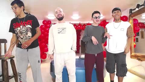 Snapshot of boschcz chatting on February 1, 4:14 am THOMAS AND DAMIAND online show from February 1, 4:14 am