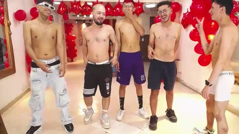 Snapshot of boschcz chatting on February 9, 7:27 am THOMAS AND DAMIAND online show from February 9, 7:27 am