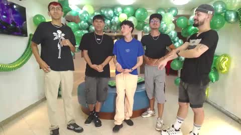 Snapshot of boschcz chatting on March 2, 5:12 am THOMAS AND DAMIAND online show from March 2, 5:12 am