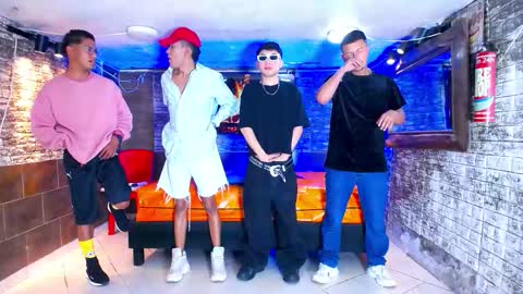 Snapshot of boschcz chatting on September 8, 4:17 pm THOMAS AND DAMIAND online show from September 8, 4:17 pm