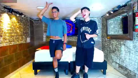 Snapshot of boschcz chatting on September 13, 4:18 pm THOMAS AND DAMIAND online show from September 13, 4:18 pm