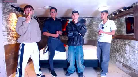 Snapshot of boschcz chatting on September 16, 4:35 am THOMAS AND DAMIAND online show from September 16, 4:35 am