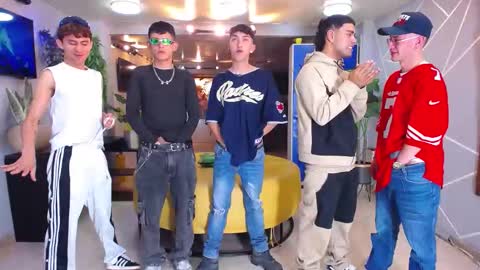 Snapshot of boschcz chatting on October 8, 4:10 am THOMAS AND DAMIAND online show from October 8, 4:10 am