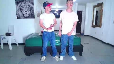 Snapshot of boschcz chatting on November 2, 6:10 pm THOMAS AND DAMIAND online show from November 2, 6:10 pm