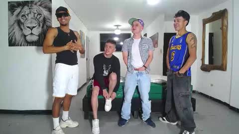 Snapshot of boschcz chatting on November 8, 5:45 pm THOMAS AND DAMIAND online show from November 8, 5:45 pm