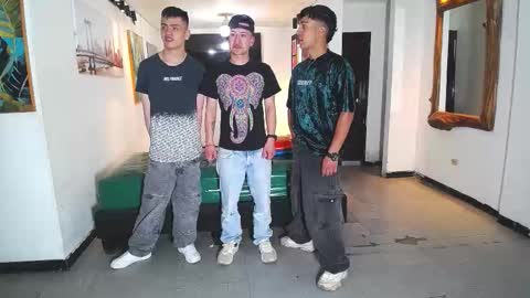 Snapshot of boschcz chatting on November 14, 5:44 pm THOMAS AND DAMIAND online show from November 14, 5:44 pm